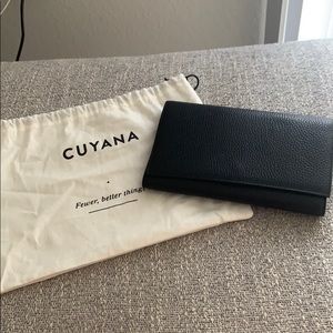 Cuyana Bags - Cuyana black travel wallet Cuyana Bags - Cuyana black travel wallet